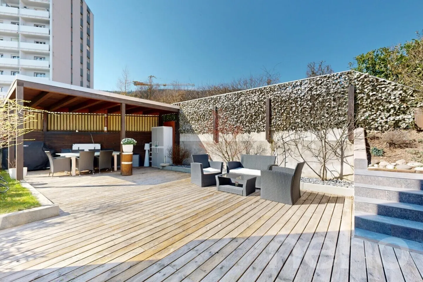Magnificent three-family house on the ground floor with 2 terraces! - Photo 3 of 13