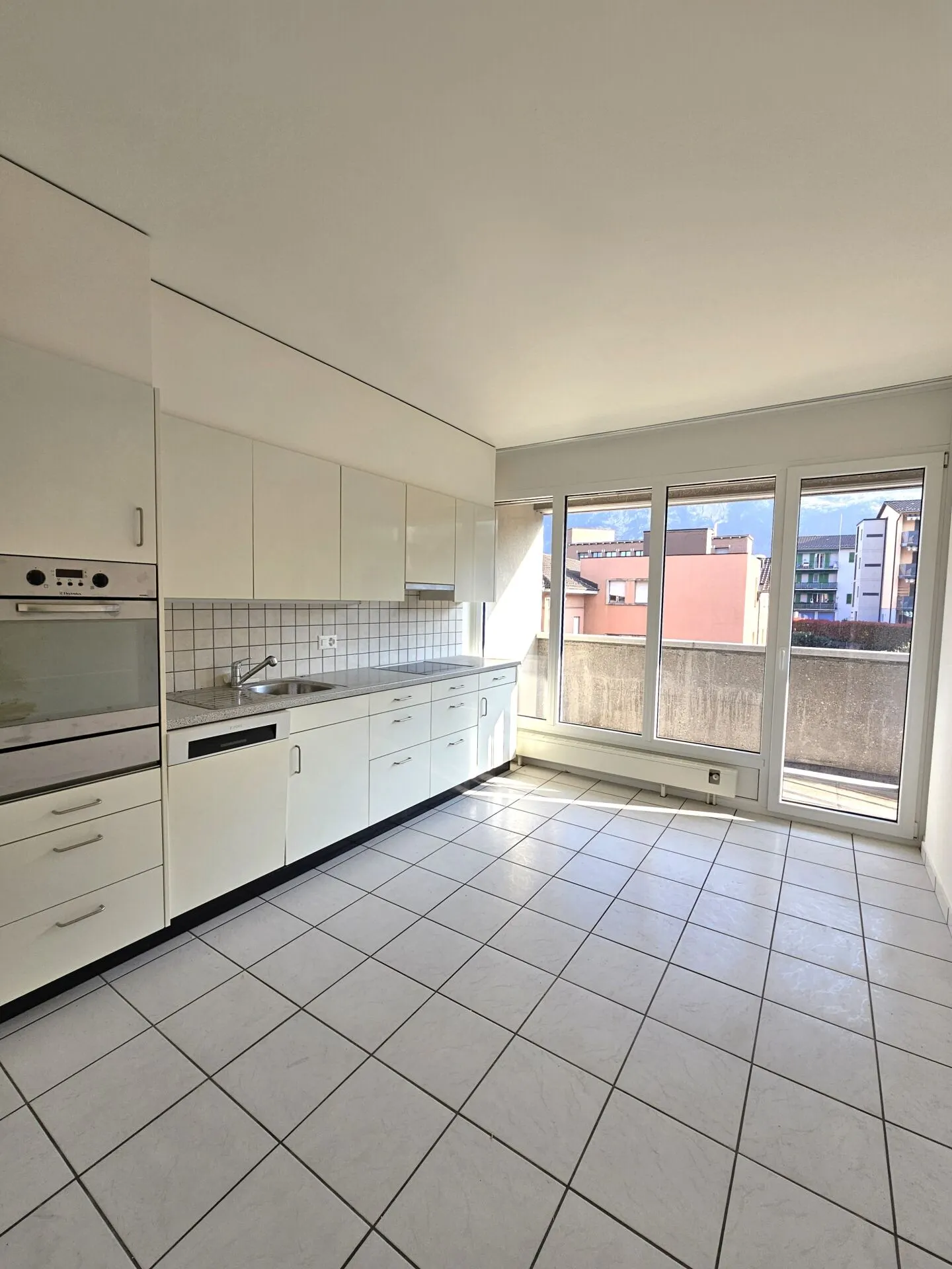 Appartamento spazioso a Mendrisio - Foto 3 di 8