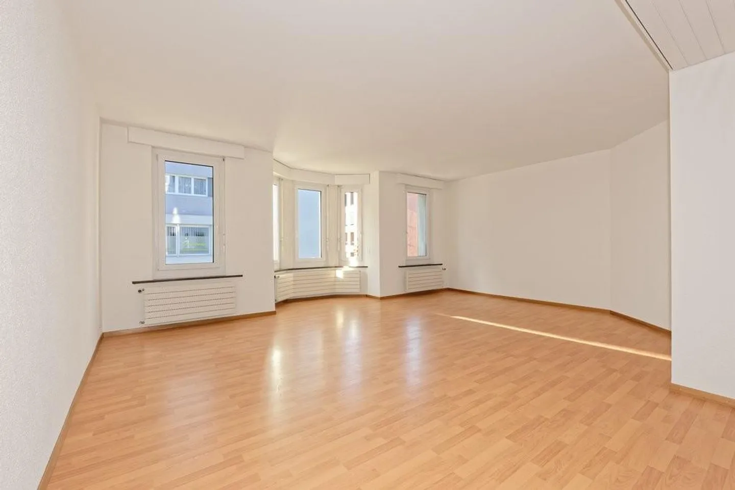 Charmante 2.5 Zimmer Wohnung - Foto 1 von 5
