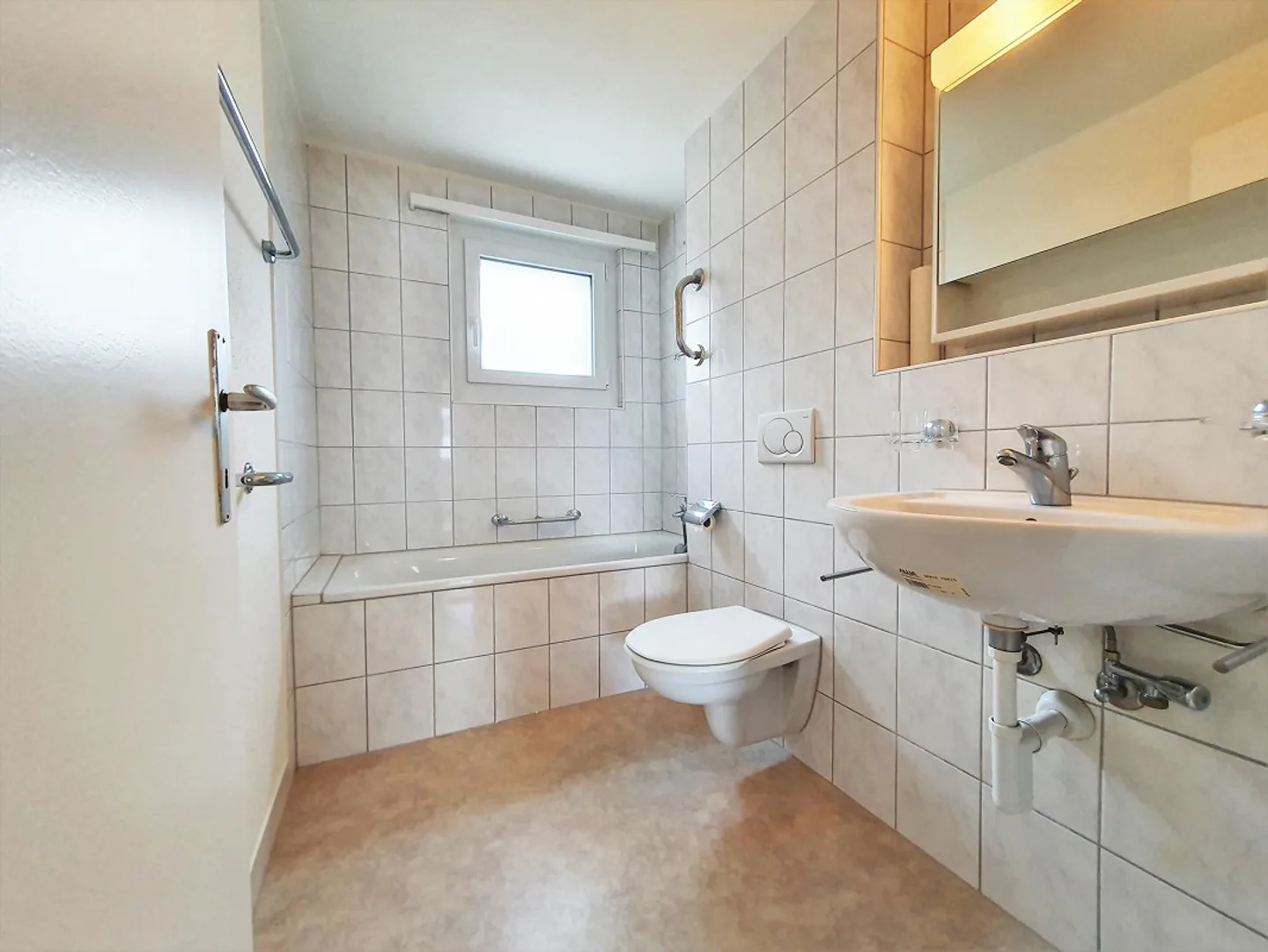 Appartamento ben tenuto al piano rialzato - Foto 3 di 8