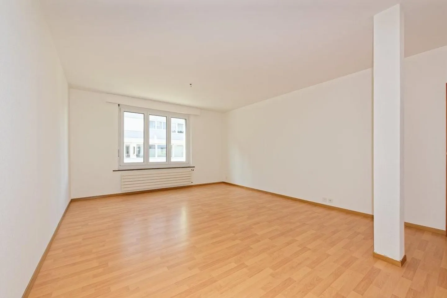 Charmante 2.5 Zimmer Wohnung - Foto 2 von 5