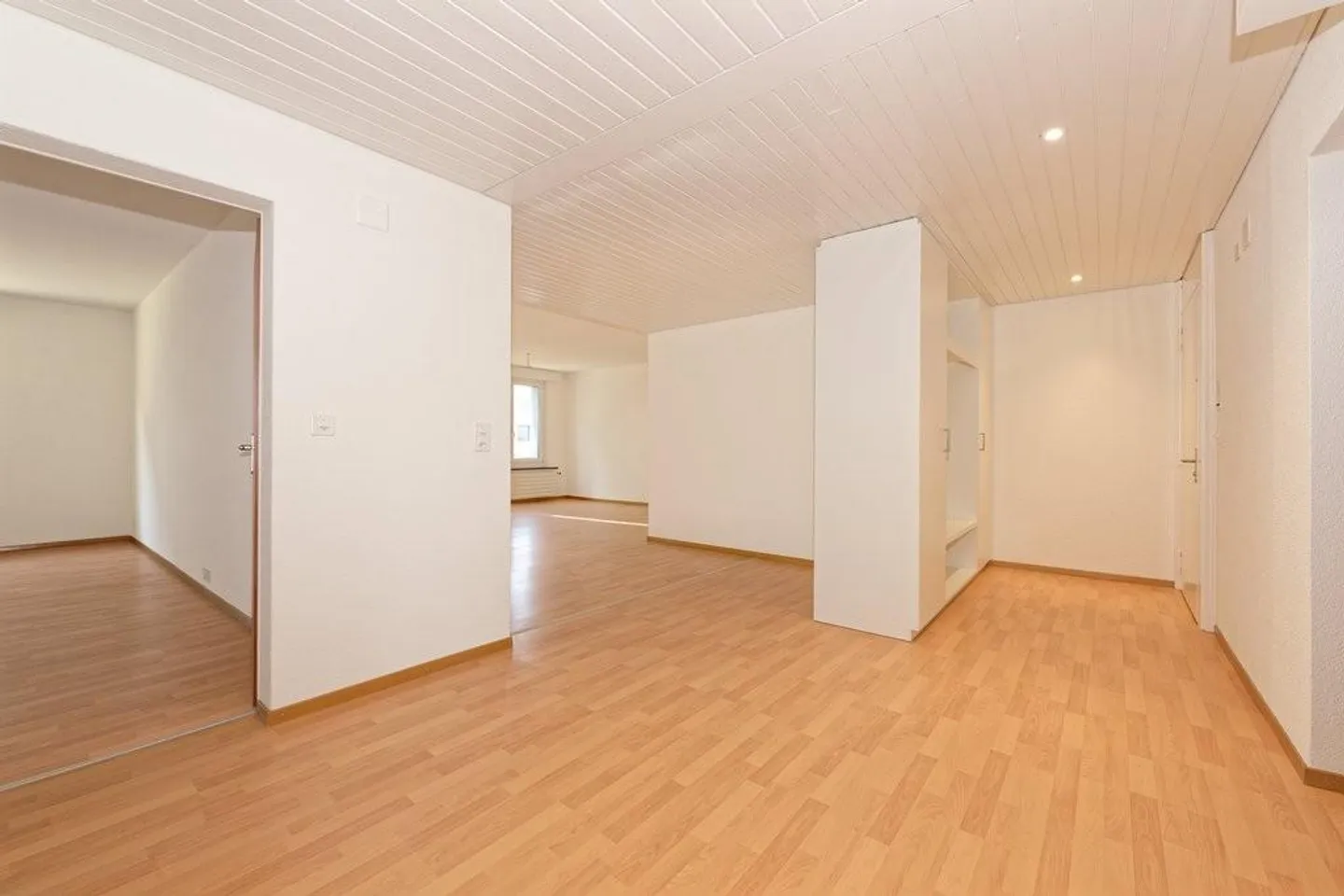 Charmante 2.5 Zimmer Wohnung - Foto 4 von 5