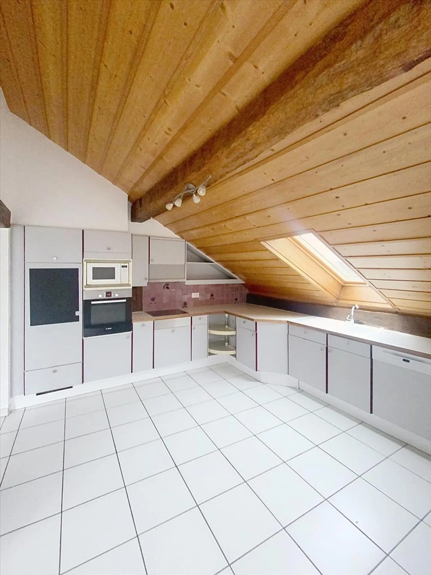 5,5-Zimmer-Wohnung im 2. Stock - Foto 2 von 8