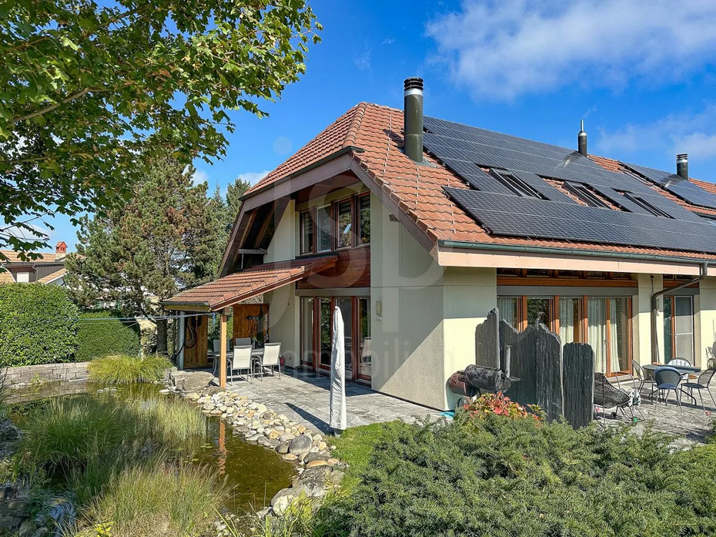 Impressive Multi-Generational Country House in Iffwil - Photo 4 of 30