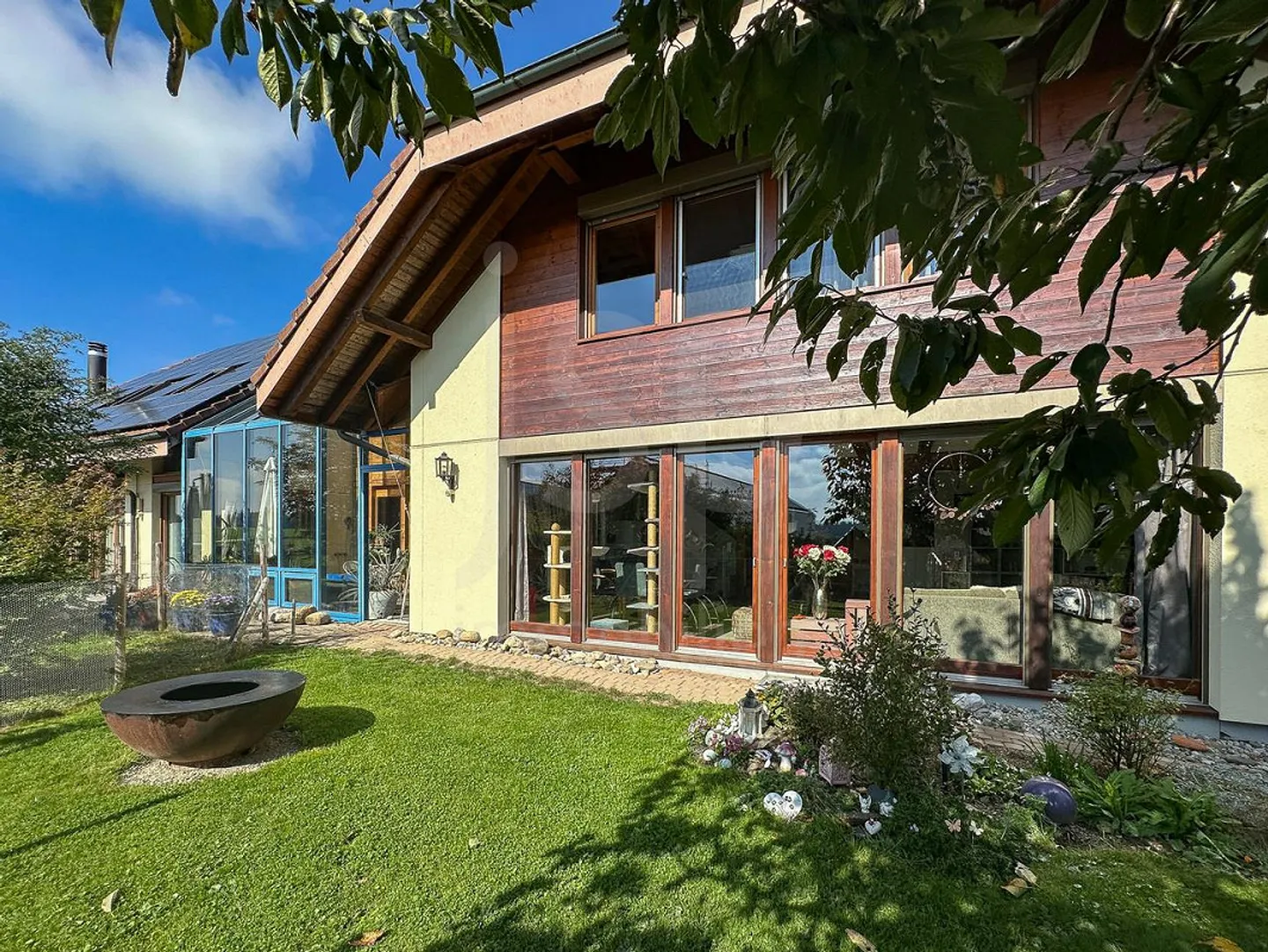 Impressive Multi-Generational Country House in Iffwil - Photo 8 of 30