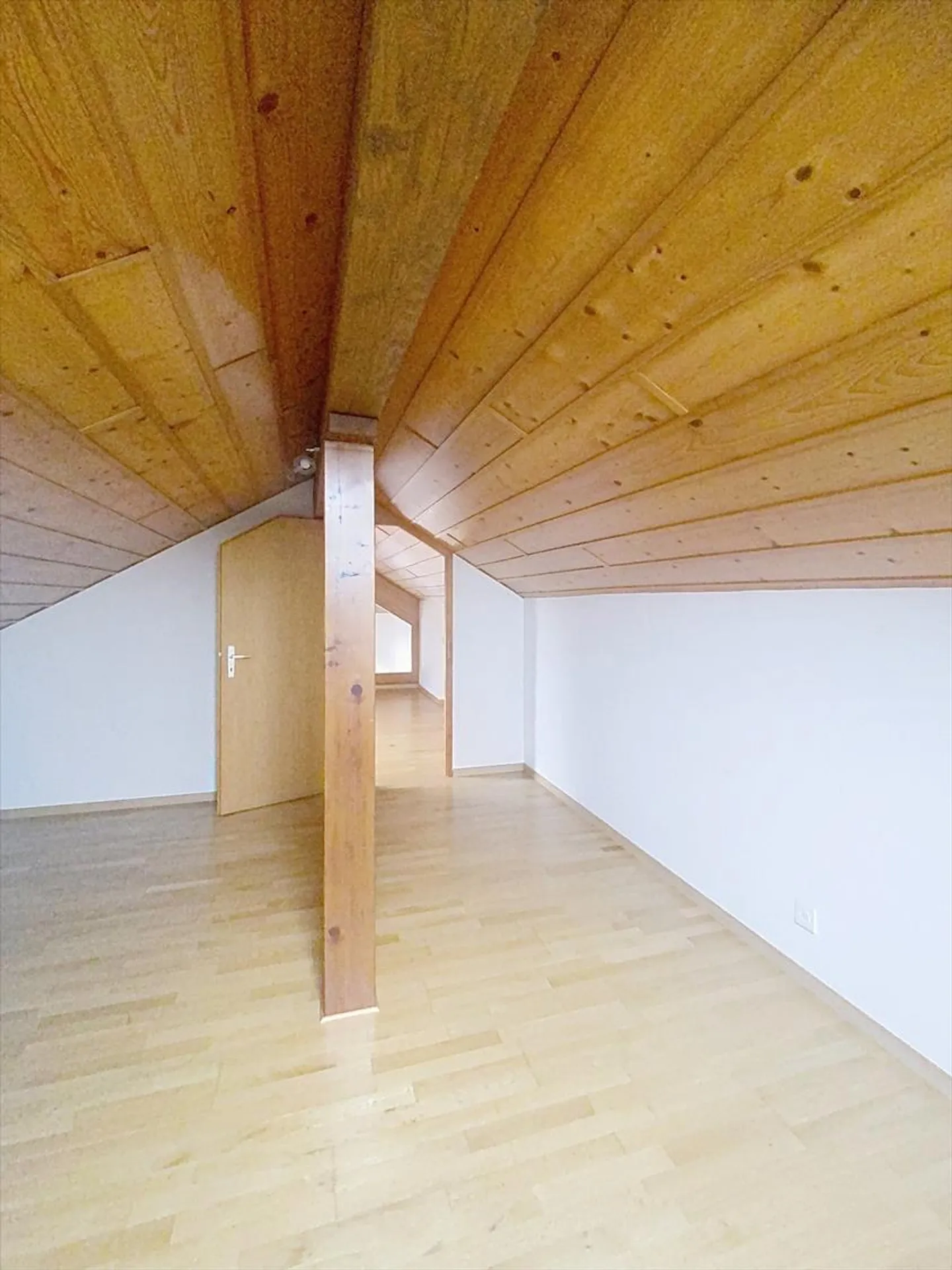 5,5-Zimmer-Wohnung im 2. Stock - Foto 8 von 8