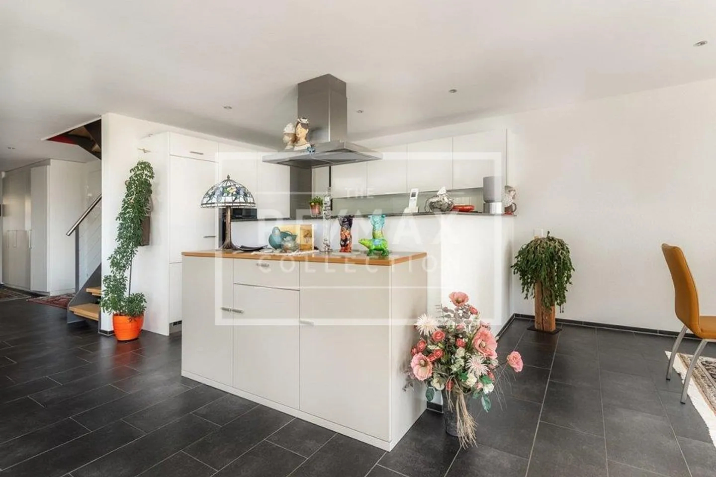 Attic feeling with Pilatus view: Exclusive 5½-room maisonette apartment - Photo 5 of 13