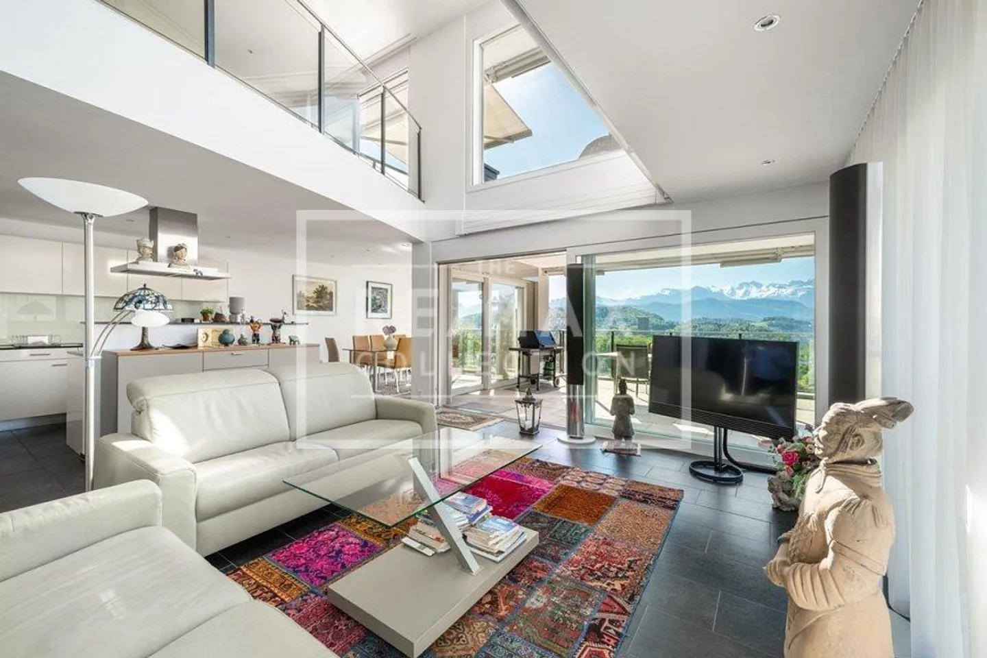 Attic feeling with Pilatus view: Exclusive 5½-room maisonette apartment - Photo 1 of 13