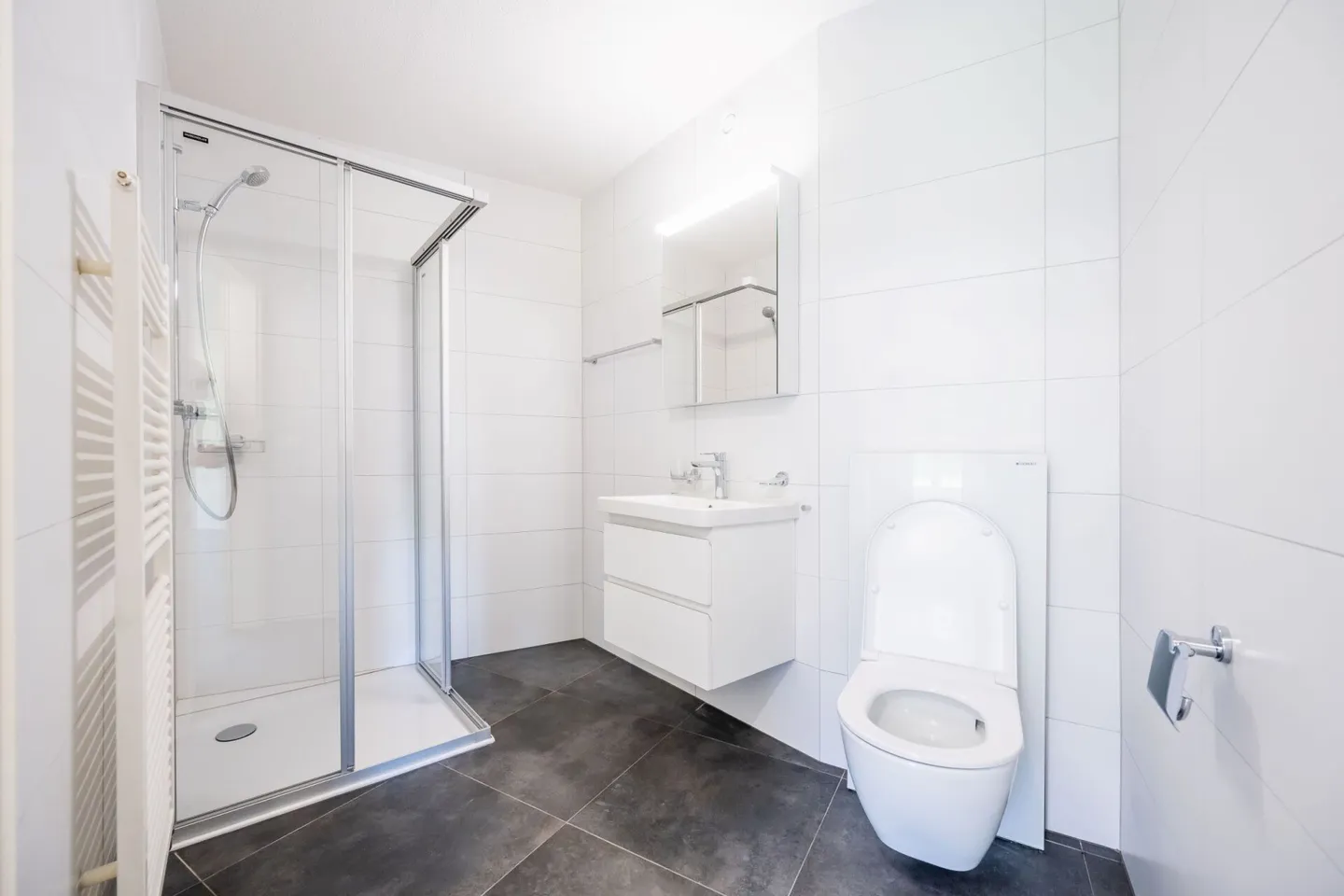 Très bel appartement de 2.5 pièces avec terrasse - Foto 3 di 9