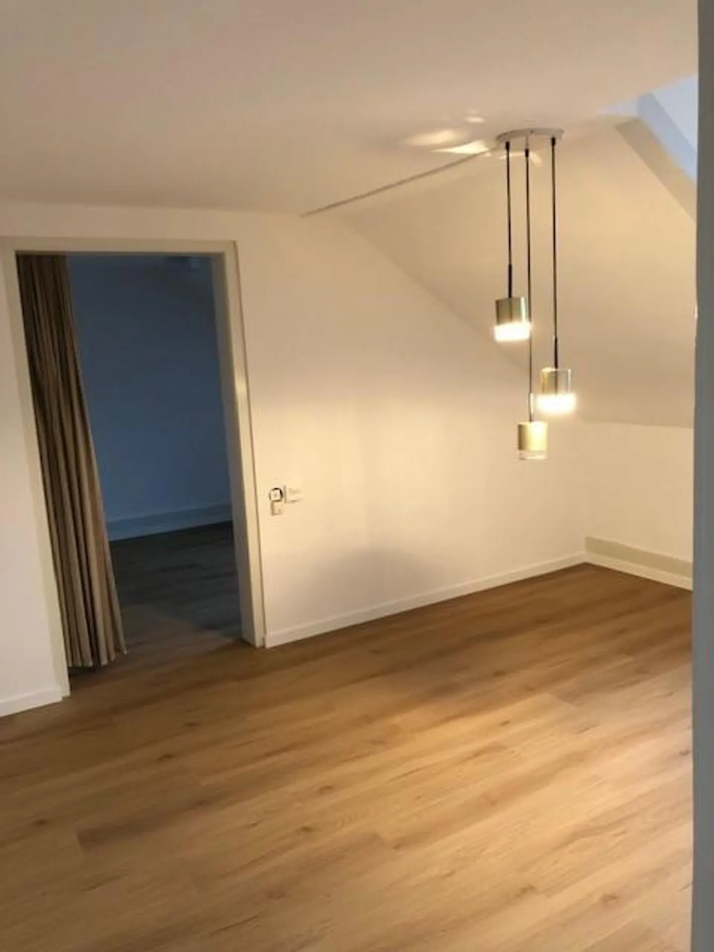 2.5-room attic apartment in a quiet neighborhood - Photo 1 of 6