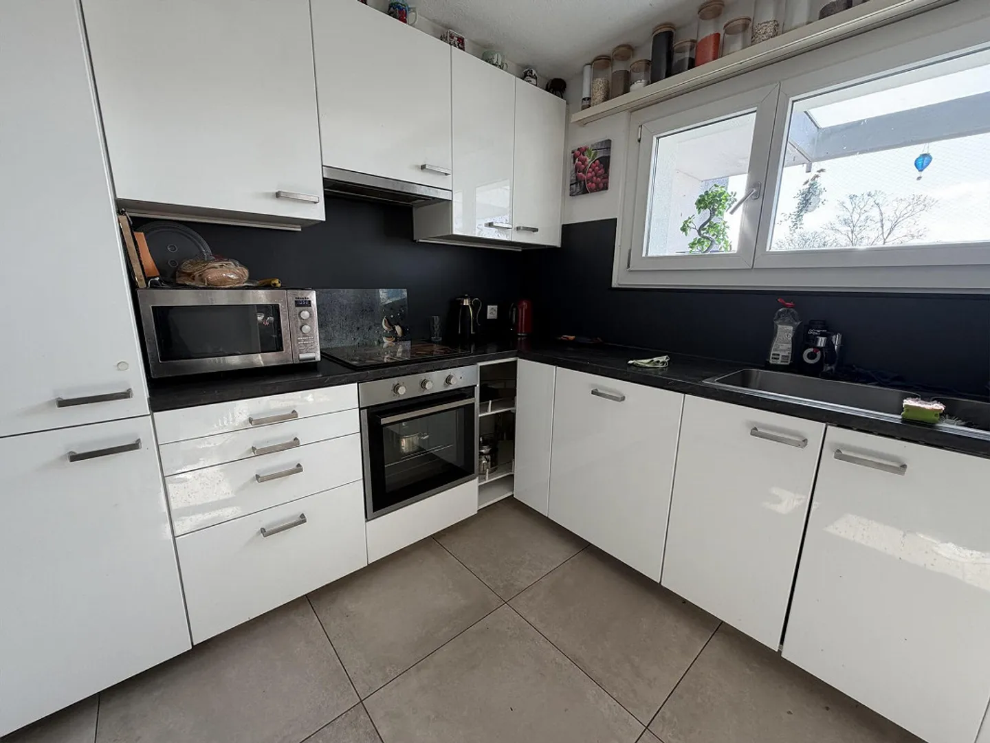 Ampio appartamento di 3,5 stanze a Dietikon - Foto 1 di 9