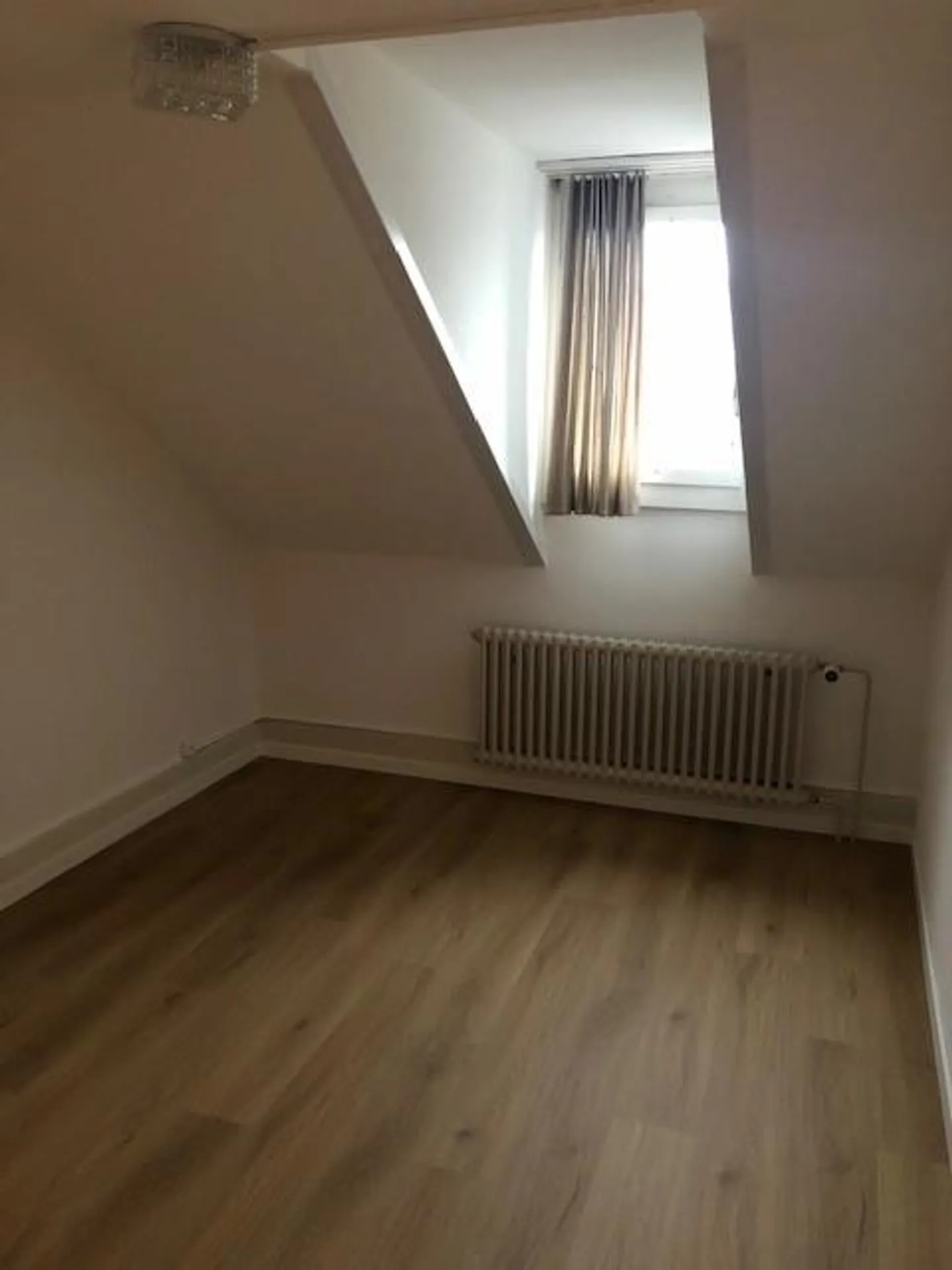 2.5-room attic apartment in a quiet neighborhood - Photo 6 of 6