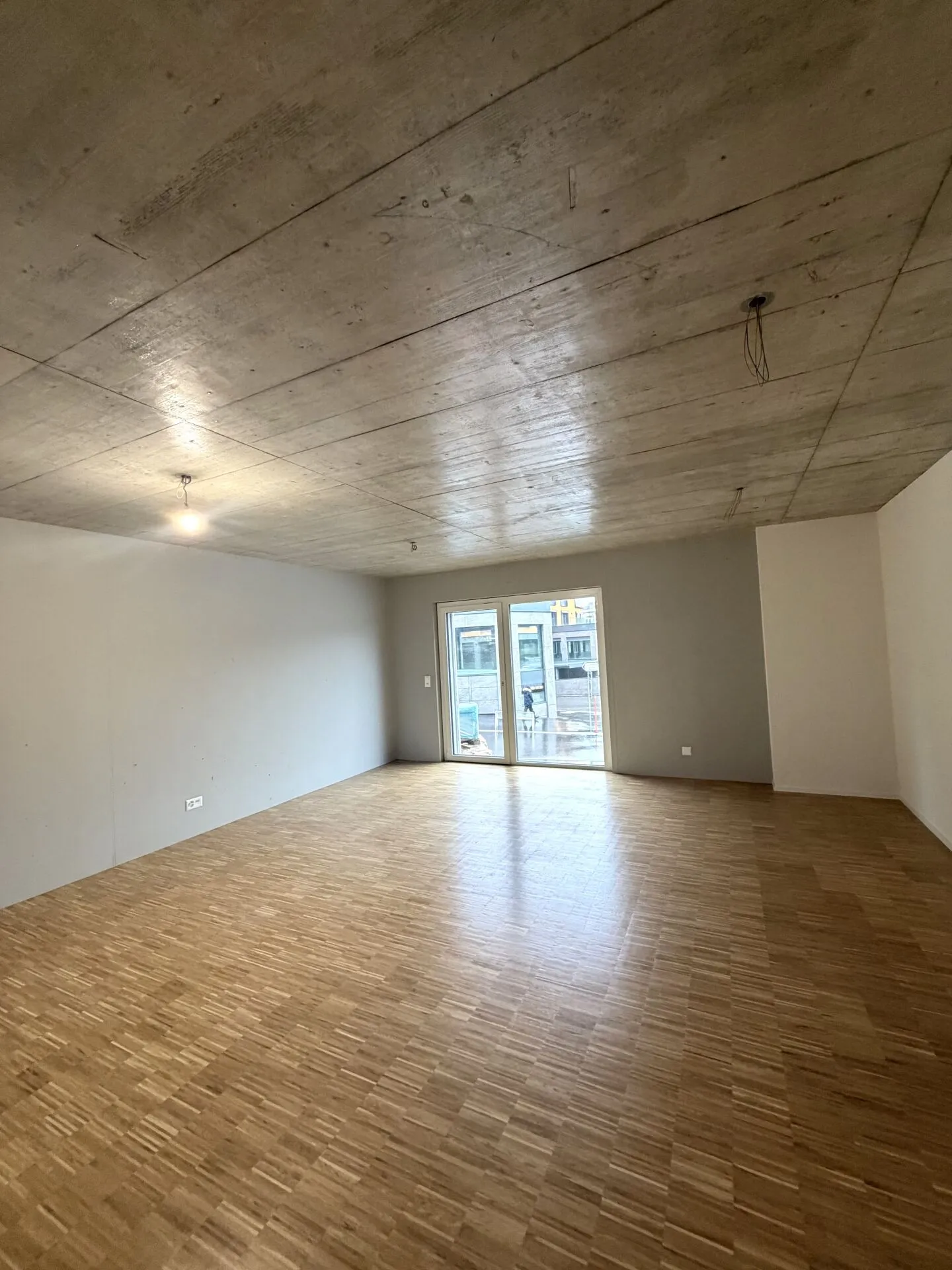 Magnificent commercial space ideally located just steps from the Châtel-St-Denis train station - Photo 4 of 12