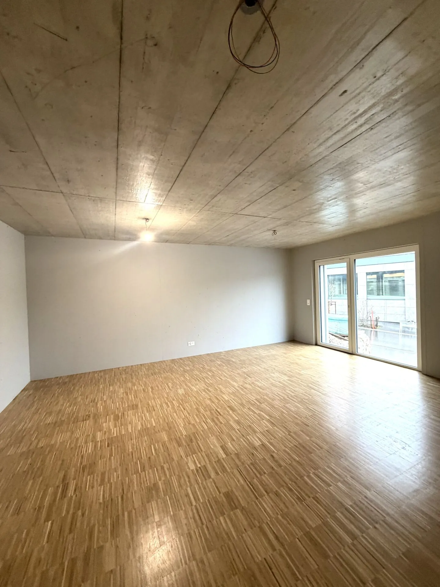 Magnificent commercial space ideally located just steps from the Châtel-St-Denis train station - Photo 9 of 12