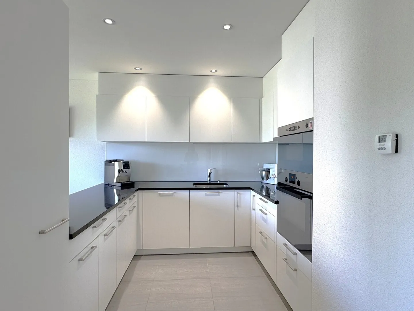 Spacious, modern 4.5-room apartment in an attractive location - Photo 3 of 13