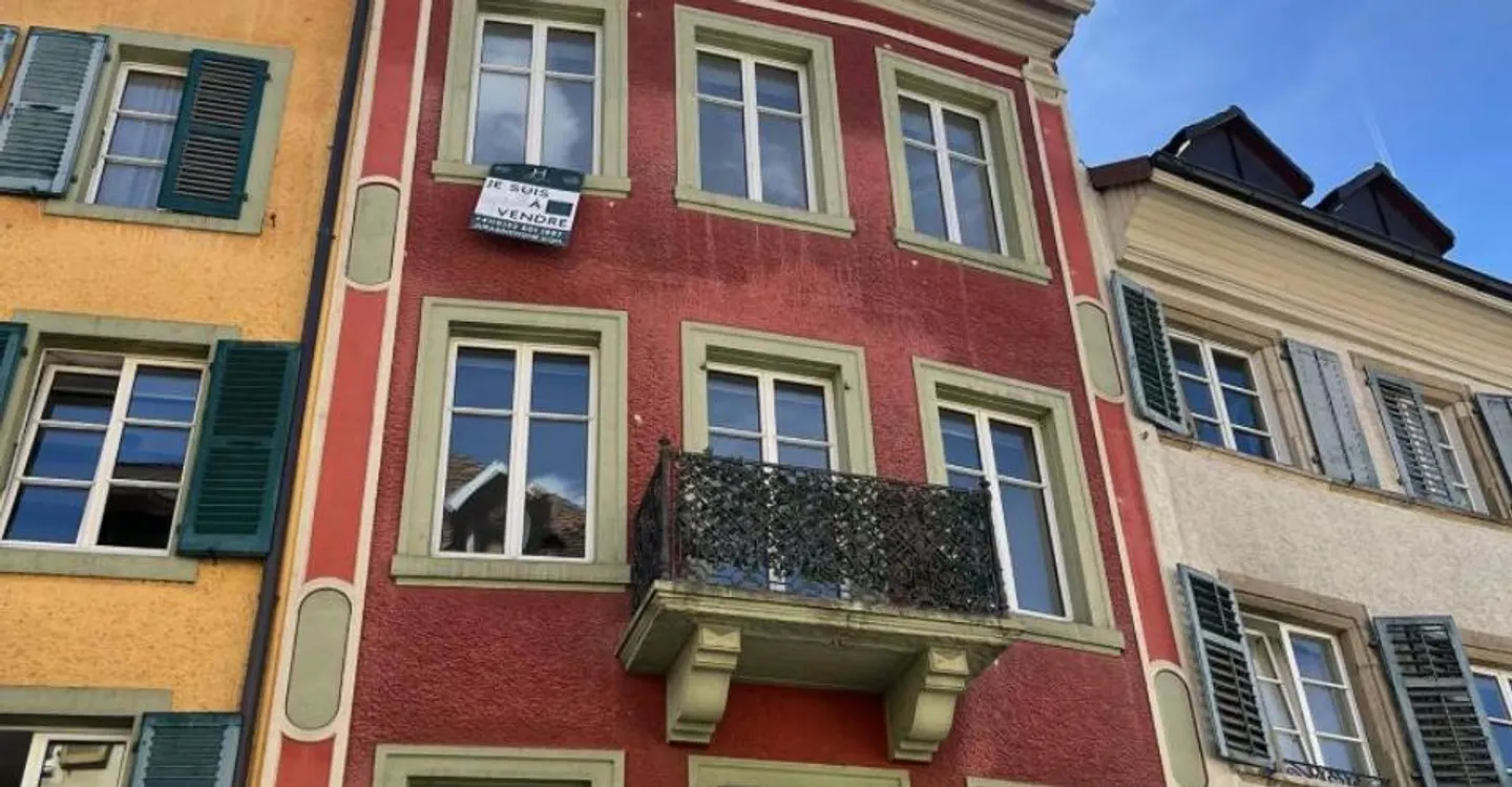 Charming 2.5 rooms in the heart of Porrentruy - Photo 1 of 12