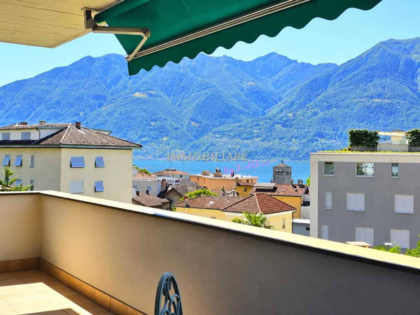 Appartement lumineux avec vue sur le lac - Photo 1 sur 22