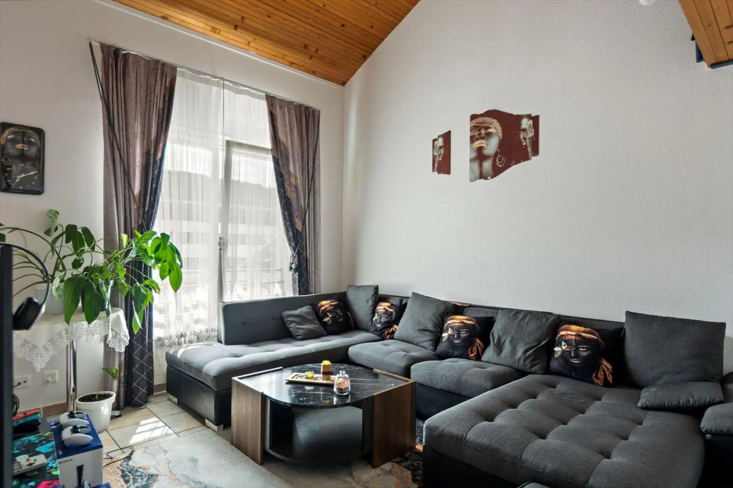 Sankt-Imier, Duplex with 4.5 rooms, balcony and parking - Photo 7 of 13