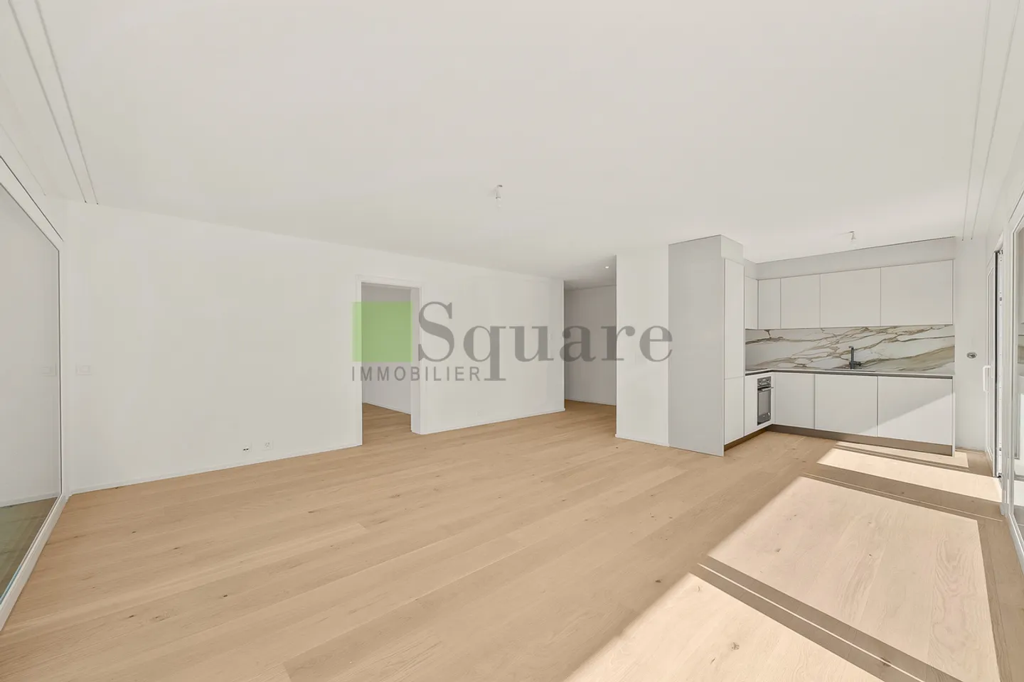 NEW, Magnificent penthouse apartment with 3.5 rooms and lake view - Photo 6 of 13