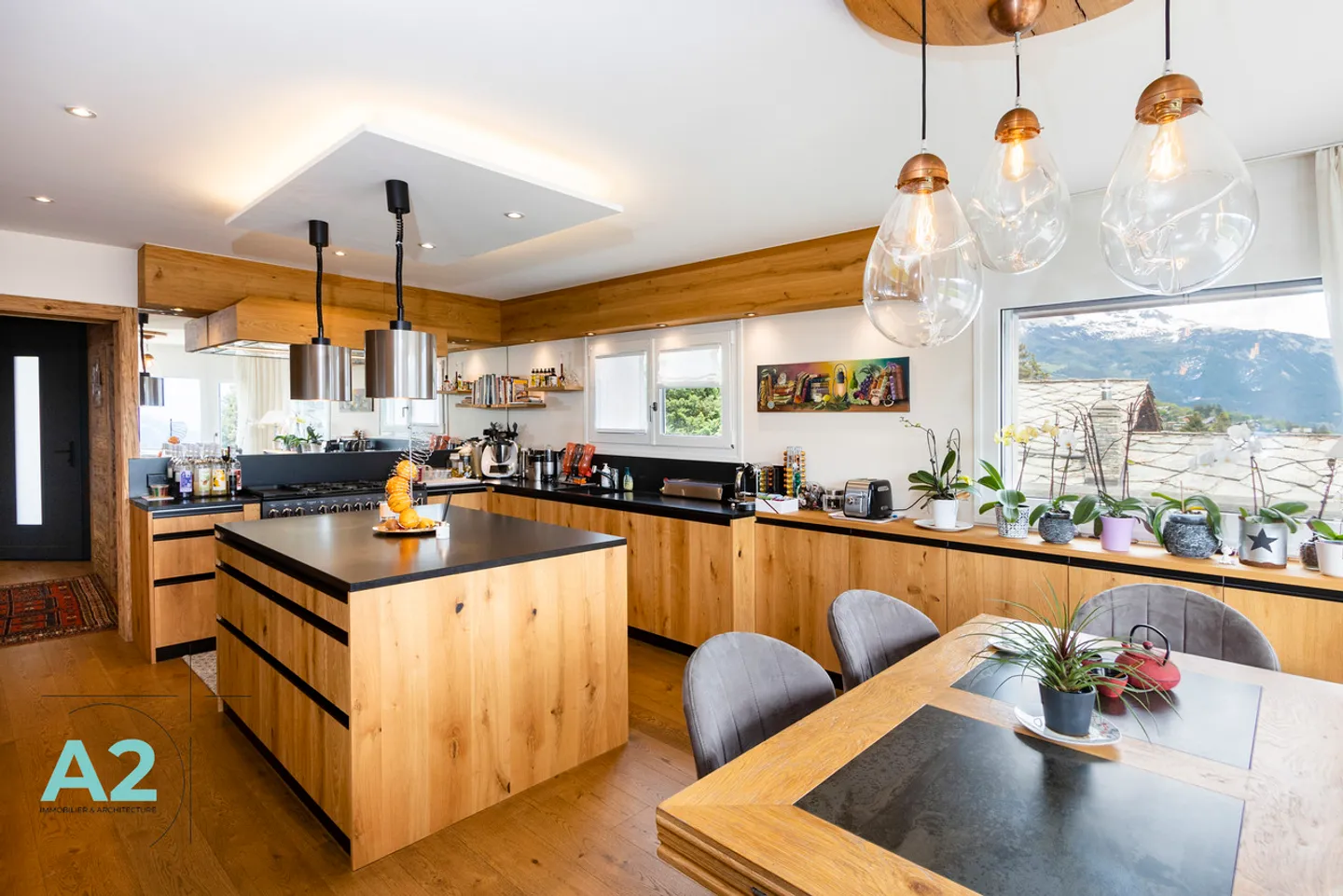 LUXURY 9-ROOM CHALET WITH OUTDOOR POOL AND JACUZZI - Photo 6 of 13