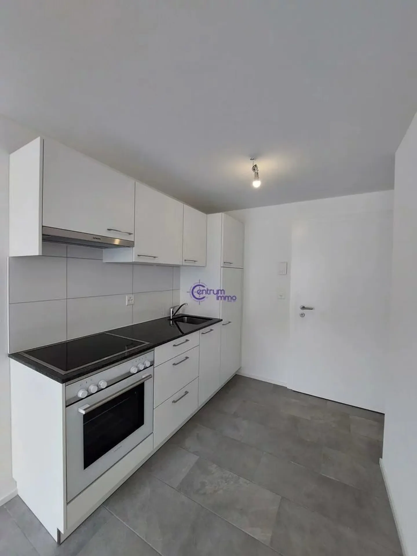 Gebäude mit 7 Wohnungen und einem Geschäftslokal - Foto 6 von 13