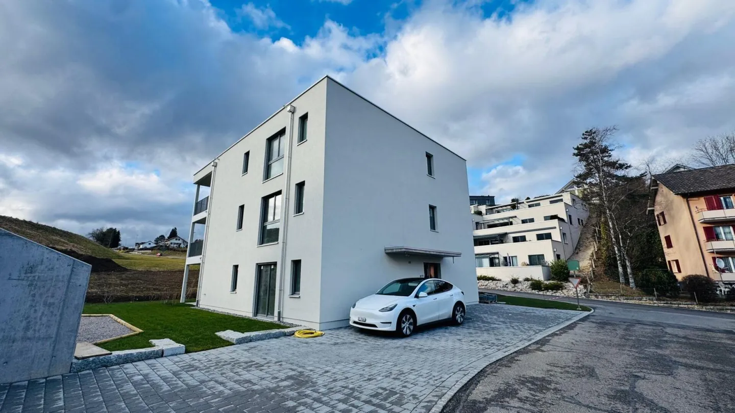 Neubau-Gartenwohnung (w1) mit Sitzplatz, Privatgarten, Lift, Keller und 1 AEHP - Photo 1 of 7