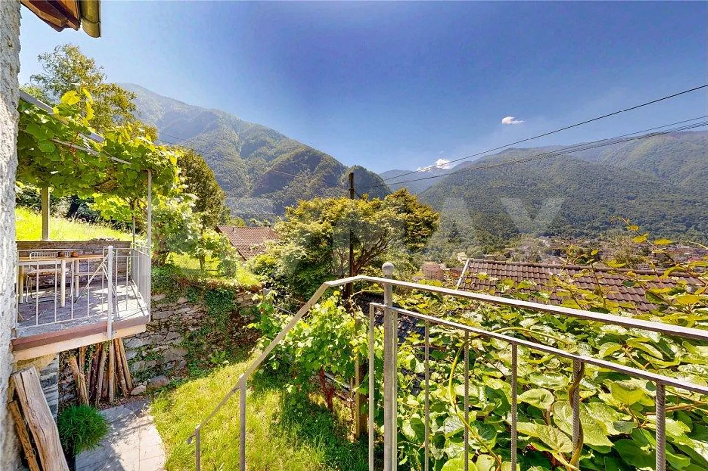Affascinante casa in pietra con terrazza - Foto 4 di 13