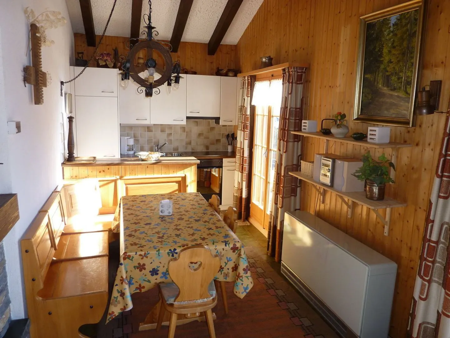 Chalet with Stunning Alpine Views - Photo 5 of 13