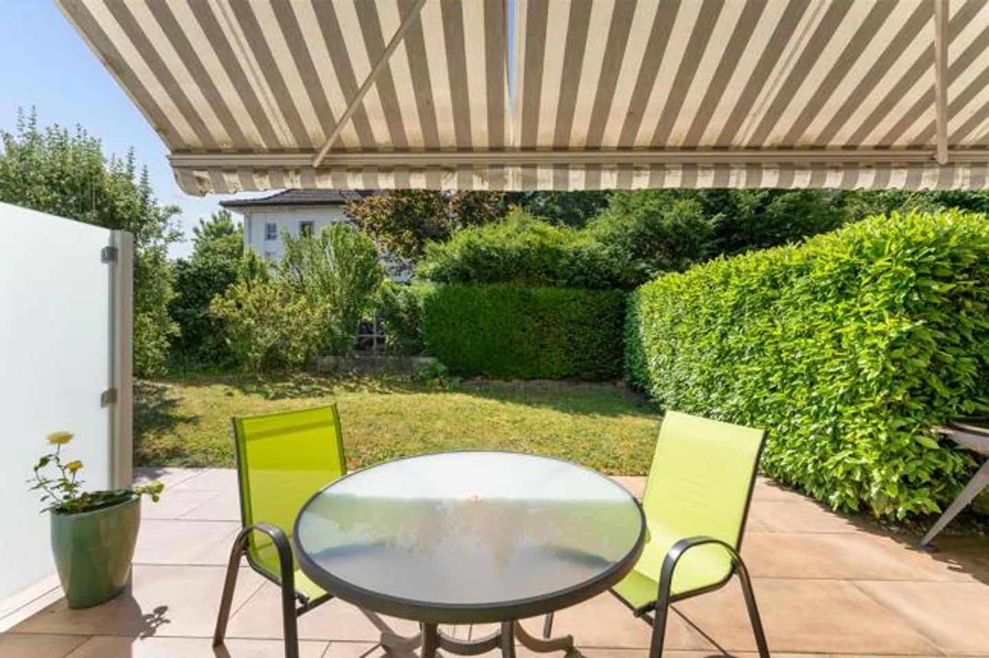 Casa angolare ben tenuta in una posizione tranquilla - Foto 14 di 17