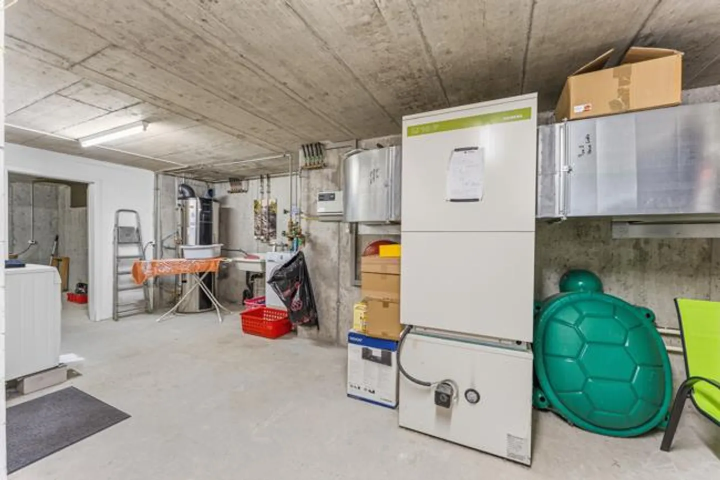 Casa angolare ben tenuta in una posizione tranquilla - Foto 17 di 17
