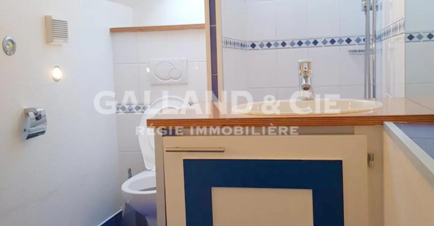 Unique Attic Apartment in Hermenches - Photo 8 of 9