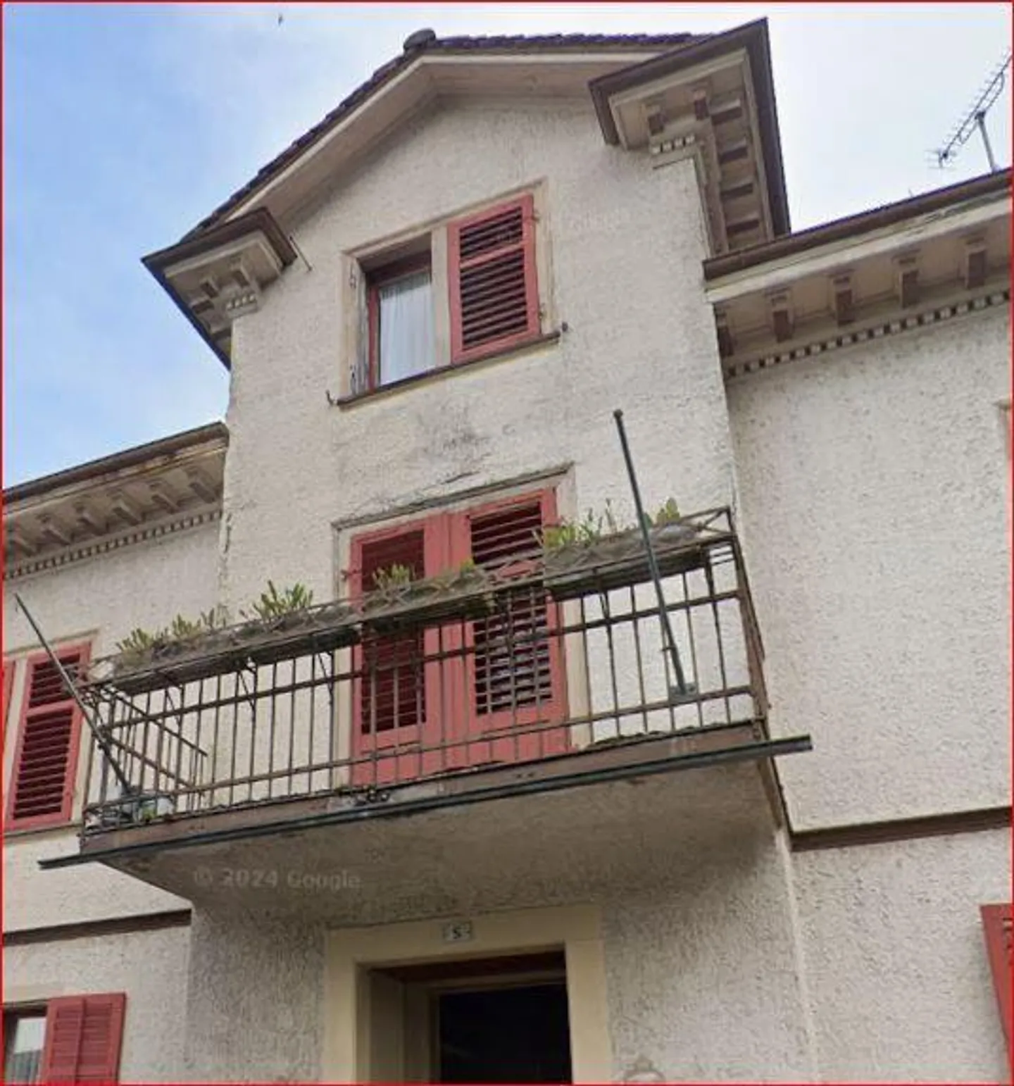 Edificio residenziale con ristorante e giardino - Foto 1 di 13