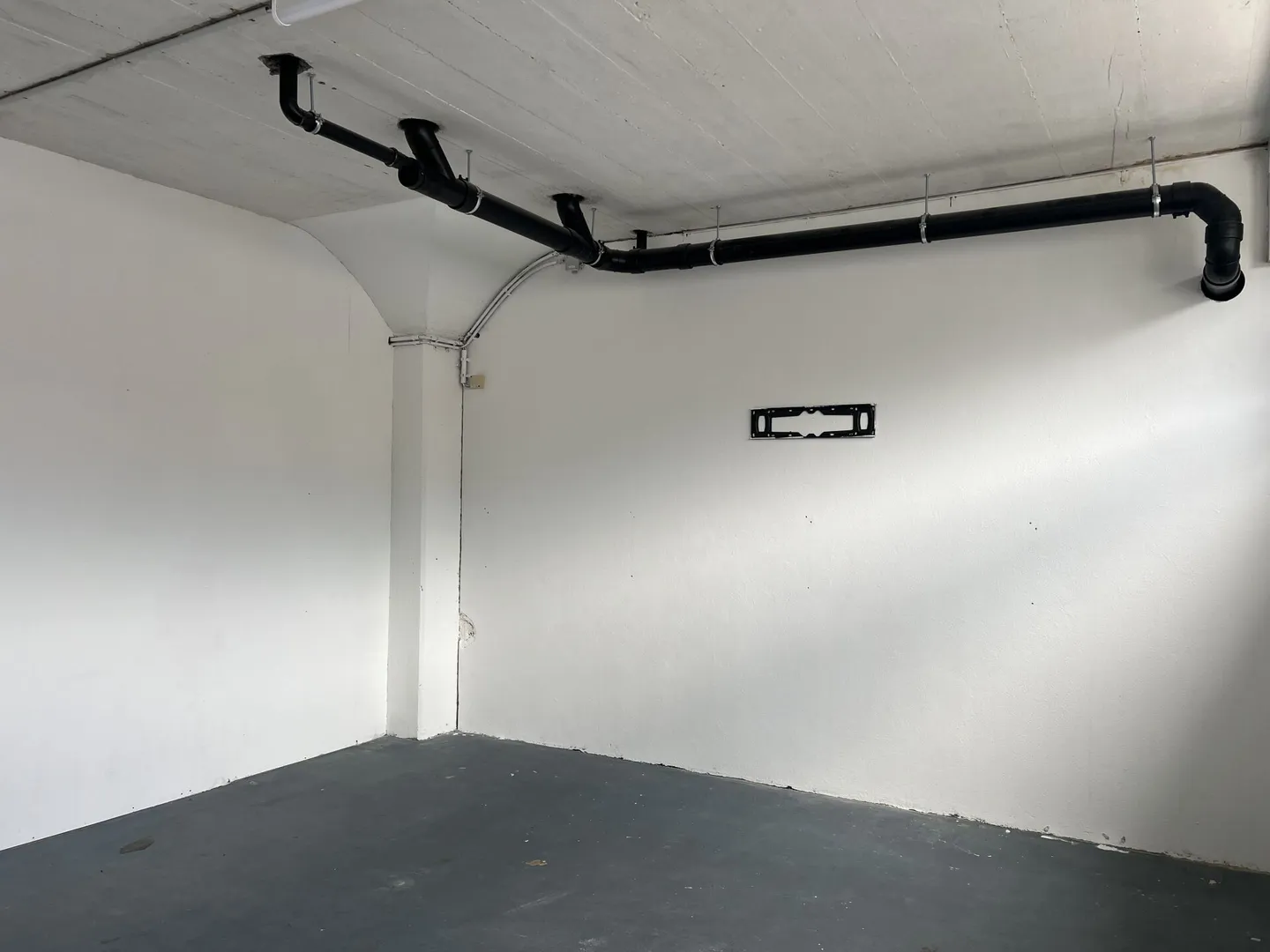 Gewerbe- / Lagerfläche 36m² in Zentrum von Interlaken - Foto 1 von 4