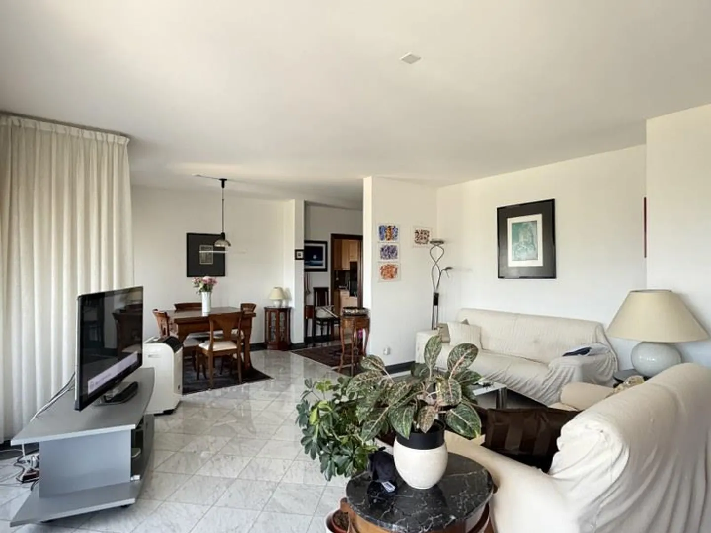 ELEGANTE DACHGESCHOSSWOHNUNG MIT PANORAMATERRASSE UND SEEBLICK - Foto 5 von 13