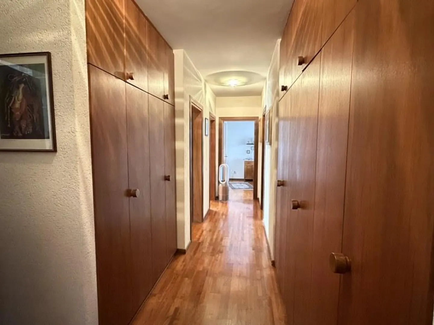 ELEGANTE DACHGESCHOSSWOHNUNG MIT PANORAMATERRASSE UND SEEBLICK - Foto 10 von 13