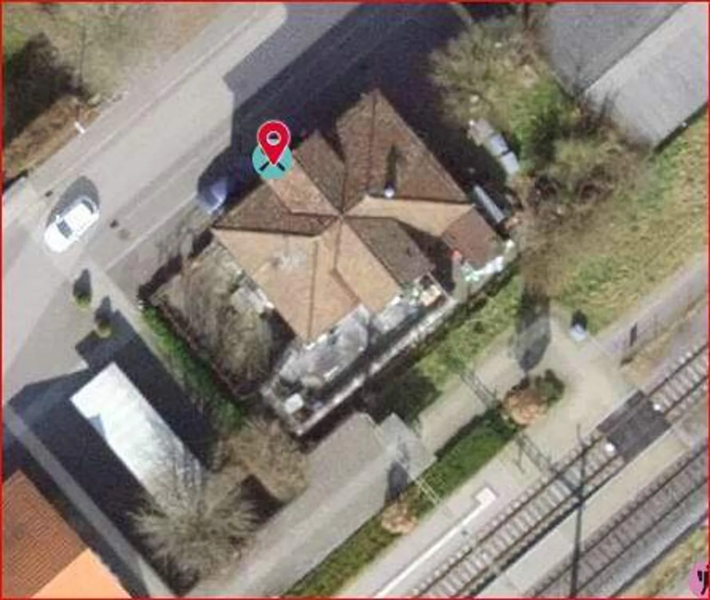 Edificio residenziale con ristorante e giardino - Foto 5 di 13