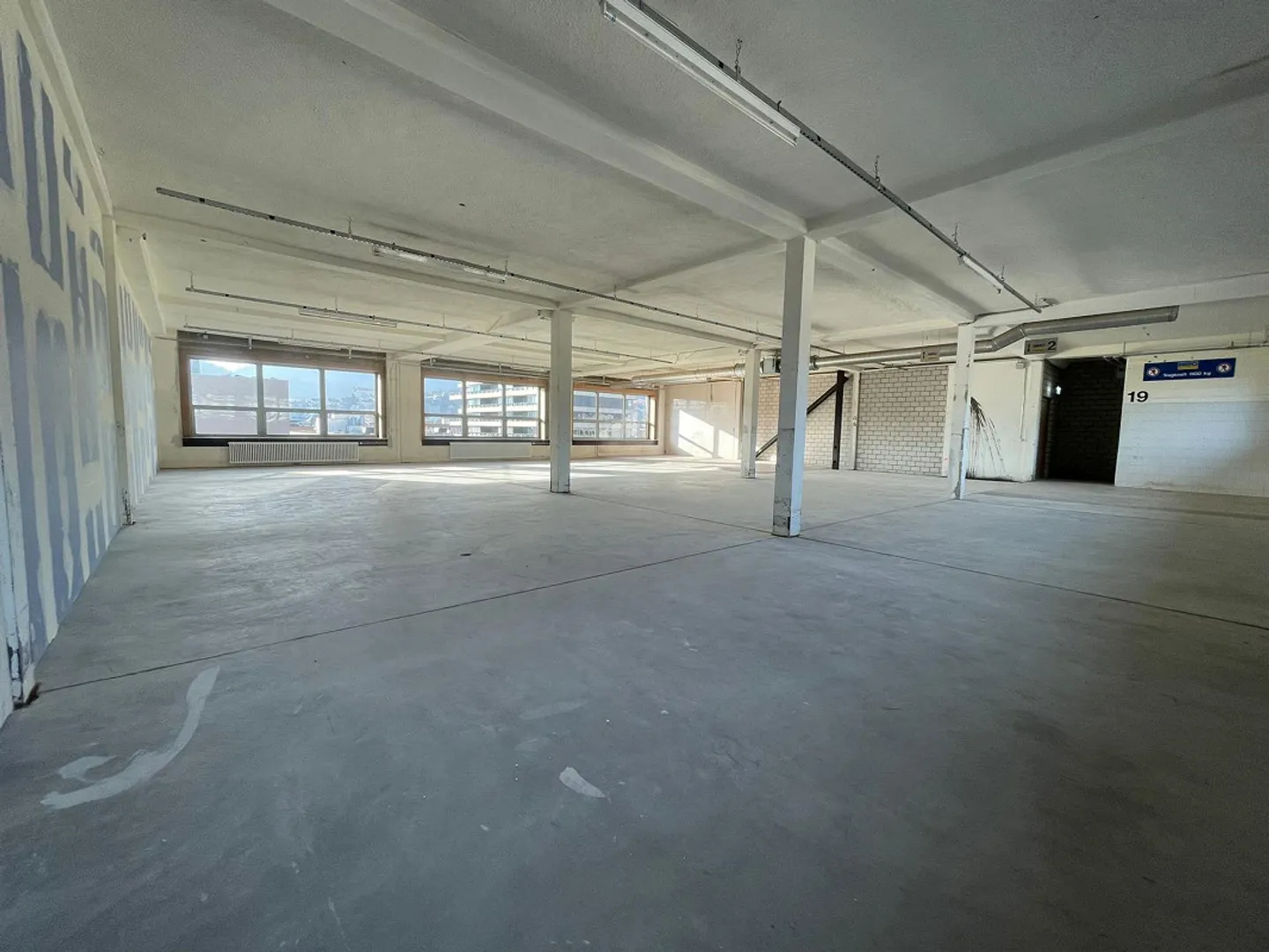 Commercial space in "Zentrale Pratteln" - make your dreams come true - Photo 3 of 5