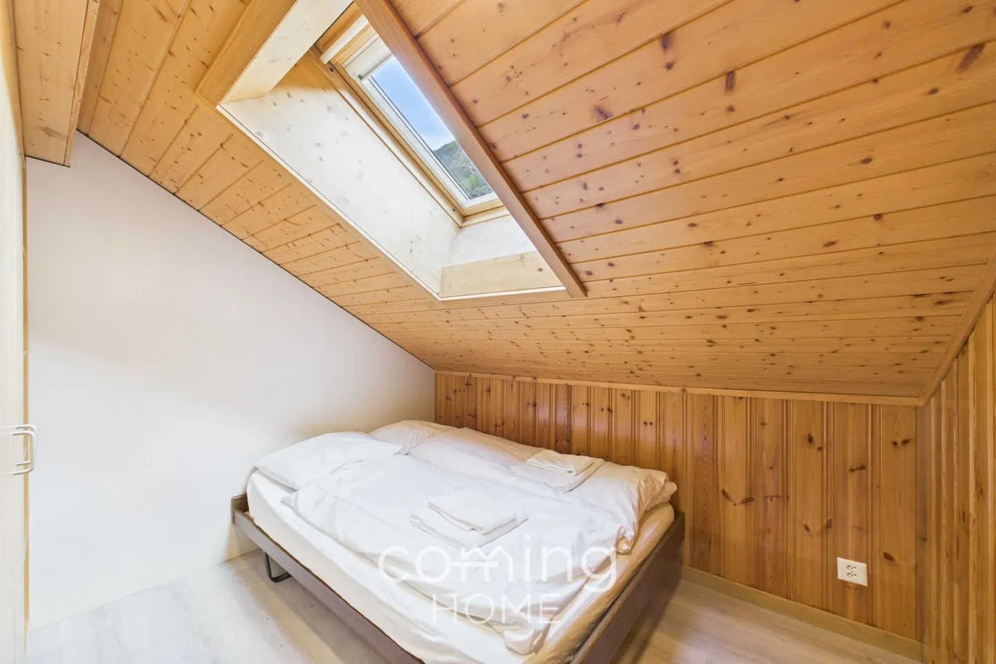 Appartement mansardé de 3,5 pièces à Saas-Grund - ensoleillé, central et avec panorama alpin - Photo 8 sur 12