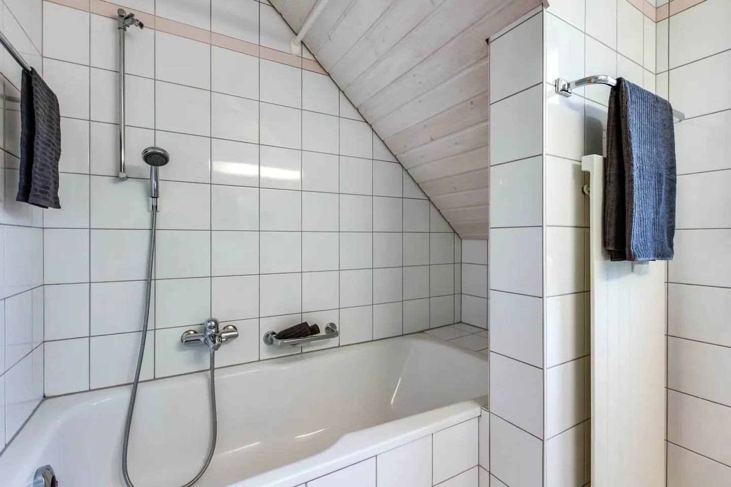 Attique à louer - Photo 8 sur 10