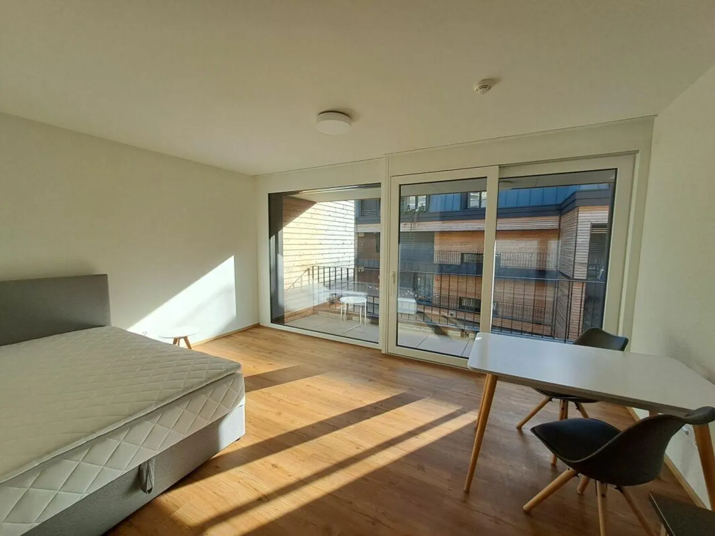 Appartamenti arredati di 1,5 stanze con balcone - Foto 8 di 16