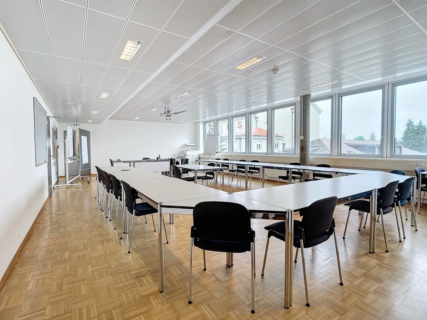 VERWALTUNGSFLÄCHE VON CA. 490 M² IM 4. STOCK - SÜDOSTFLÜGEL - Foto 1 von 15