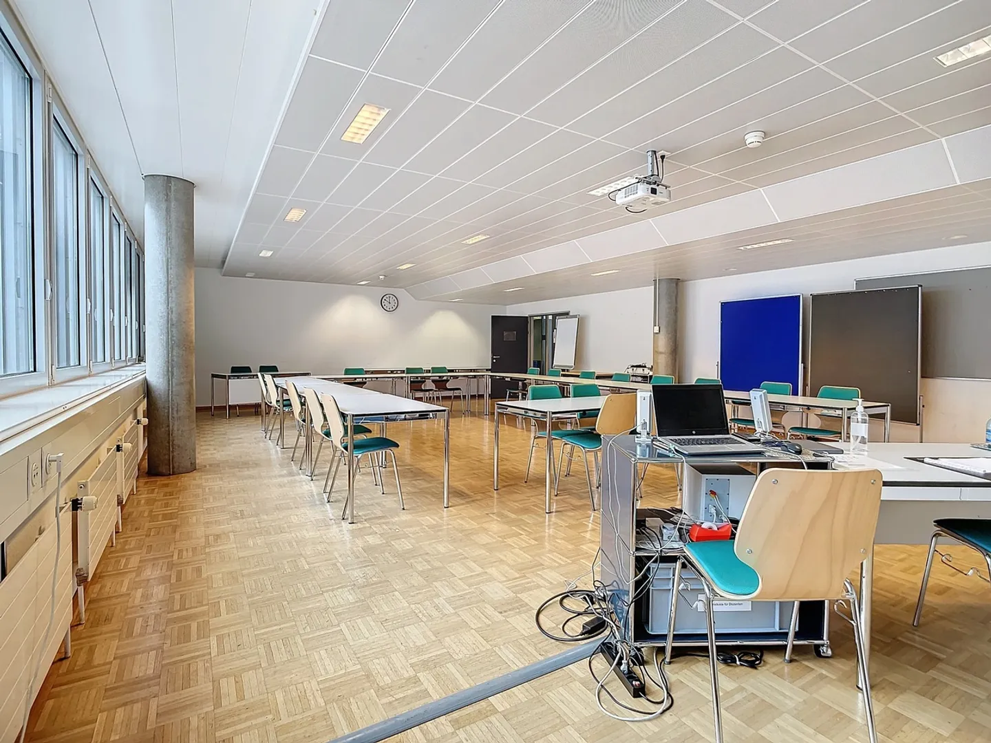 VERWALTUNGSFLÄCHE VON CA. 490 M² IM 4. STOCK - SÜDOSTFLÜGEL - Foto 8 von 15