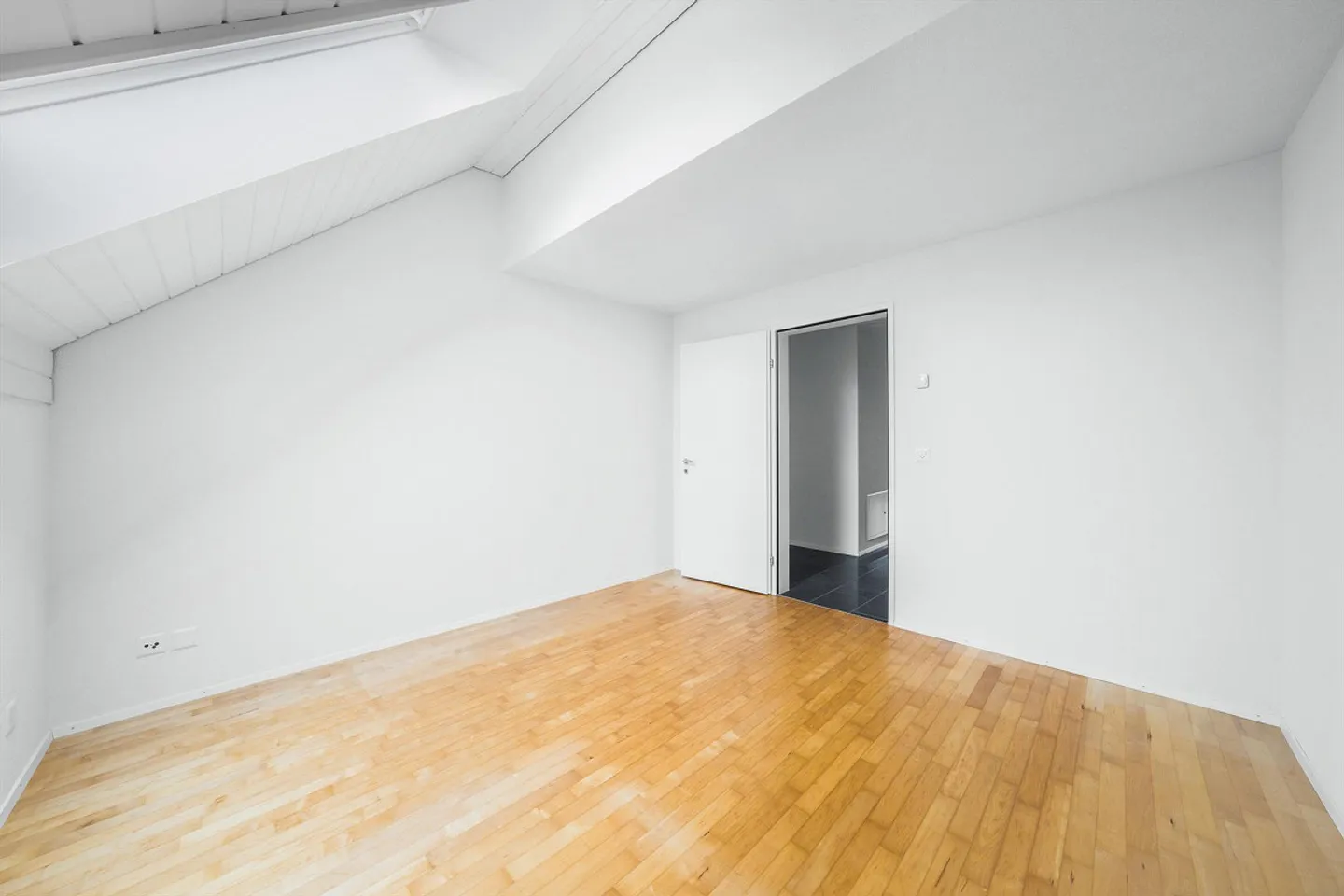 Maisonette spacieuse avec balcons - Photo 10 sur 13