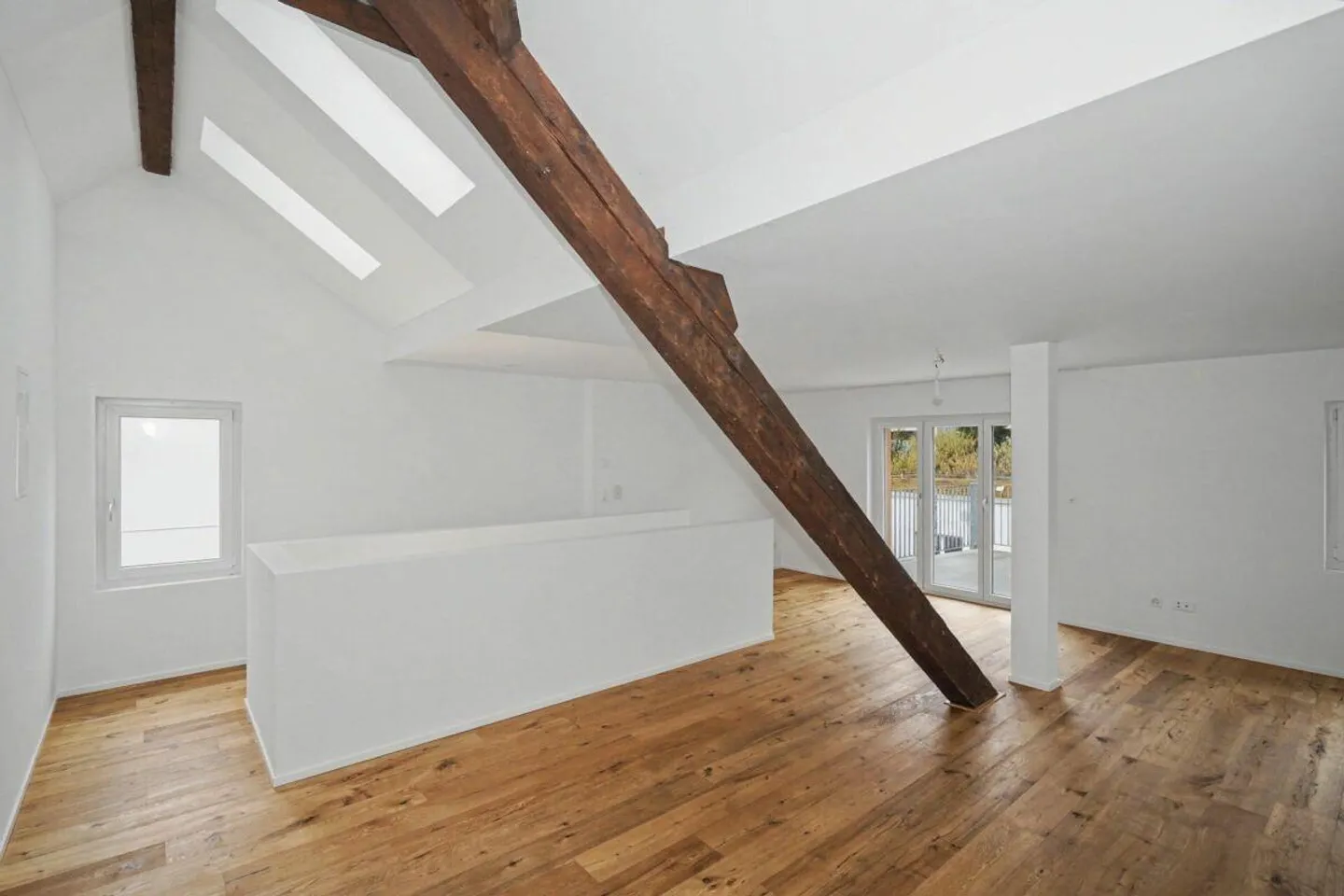 Moderne Attikawohnung in Binningen - Foto 3 von 6