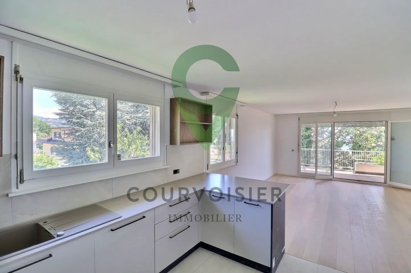 Magnifico appartamento di 2,5 locali ristrutturato con gusto a Pully - Foto 1 di 9