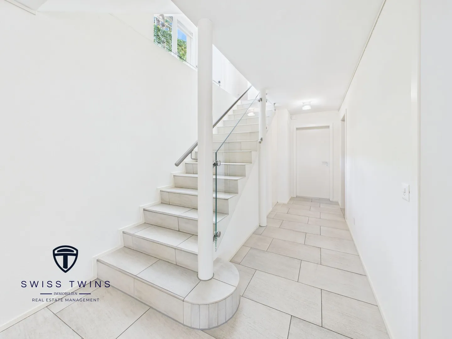 Esperienza abitativa spaziosa e moderna con vista mozzafiato a Sonnenberg - Foto 5 di 22