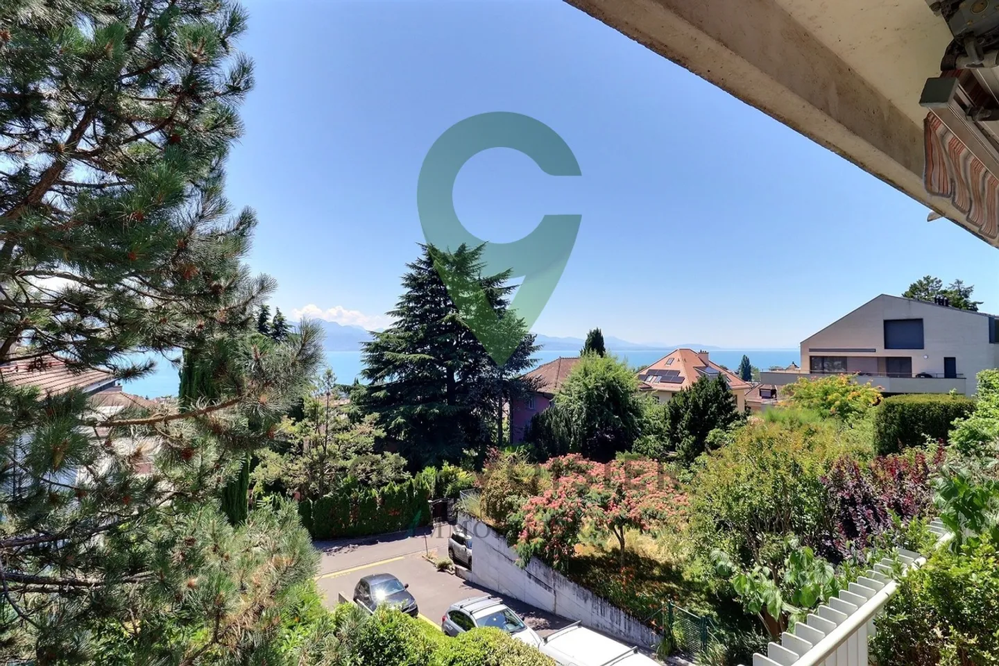 Magnifico appartamento di 2,5 locali ristrutturato con gusto a Pully - Foto 2 di 9