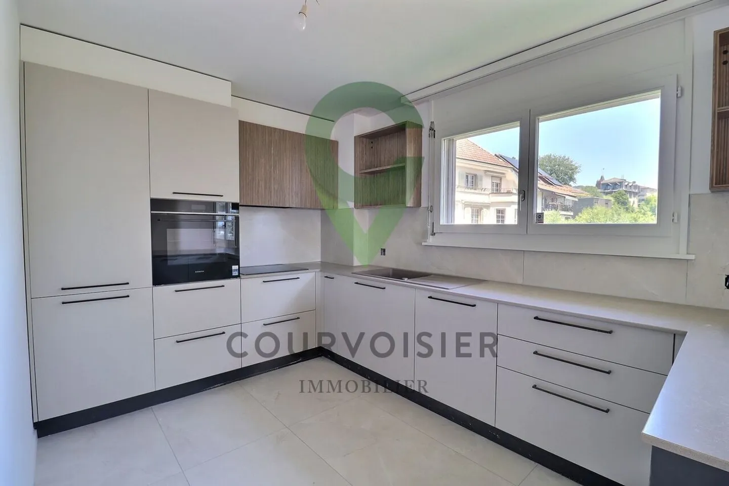 Magnifico appartamento di 2,5 locali ristrutturato con gusto a Pully - Foto 3 di 9