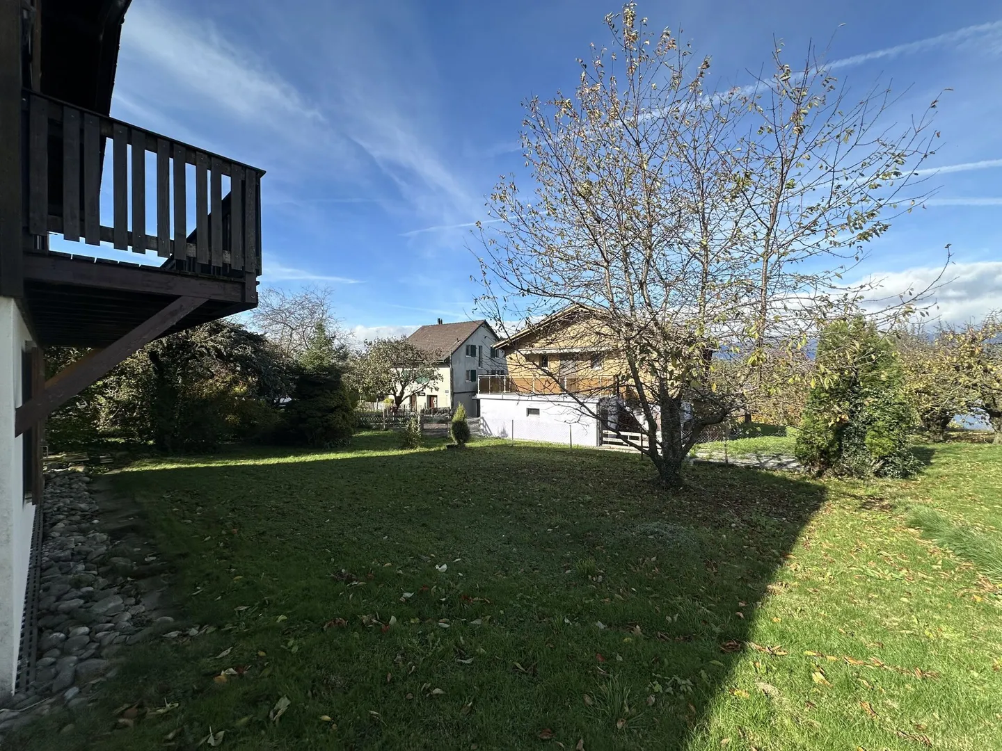 CHARMANTES EINZELCHALET MIT BICK ÜBER DEN SEE! - Foto 11 von 17