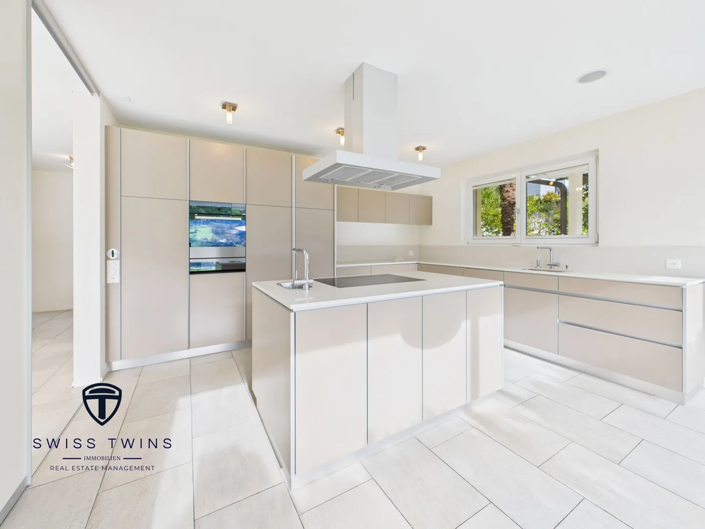 Esperienza abitativa spaziosa e moderna con vista mozzafiato a Sonnenberg - Foto 10 di 22